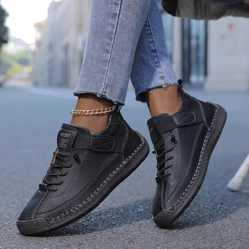 Chloe Ottawa | Comfortable Orthopedic Sneakers