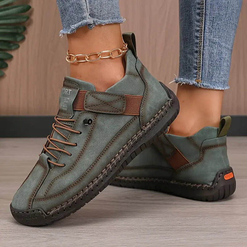 Chloe Ottawa | Comfortable Orthopedic Sneakers
